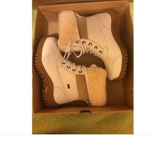 UGGS Boots Aidirondack II - Women’s Size 5.5